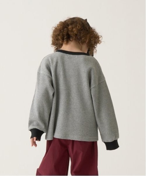 b・ROOM(ビールーム)の「【ふわふワッフル】バイカラートップス(Tシャツ/カットソー・キッズ・ライトカーキ/アイボリー/ブルーグレー/トップグレー・100cm/110cm/120cm/130cm/140cm/150cm)」の16枚目の写真