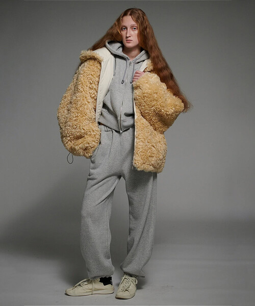 INSCRIRE（アンスクリア）の「INSCRIRE | コットン タイトフィット ジップパーカー WOMEN（パーカー・レディース・グレー/ブラック・S）」の8枚目の写真