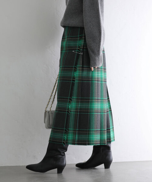 La TOTALITE(ラトータリテ)の「【O'NEIL OF DUBLIN/オニールオブダブリン】イージーキルトプリーツスカート(スカート・レディース・ブラウン/グリーン/ブルー系その他・SMALL/MEDIUM)」の2枚目の写真