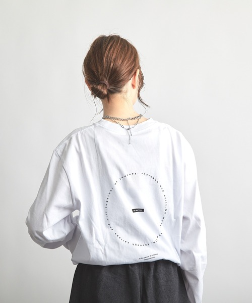 B'day(ビーデイ)の「ヘヴィウェイト天竺 プリント 長袖 クルーネック(Tシャツ/カットソー・レディース・ブラック/サックスブルー/ホワイト・LARGE/MEDIUM)」の9枚目の写真