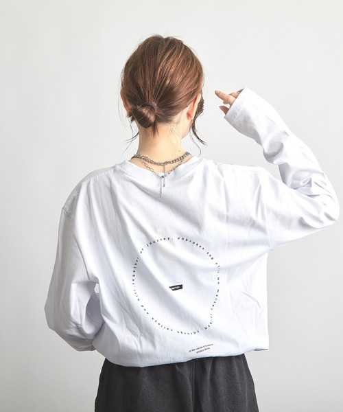 B'day(ビーデイ)の「ヘヴィウェイト天竺 プリント 長袖 クルーネック(Tシャツ/カットソー・レディース・ブラック/サックスブルー/ホワイト・LARGE/MEDIUM)」の10枚目の写真