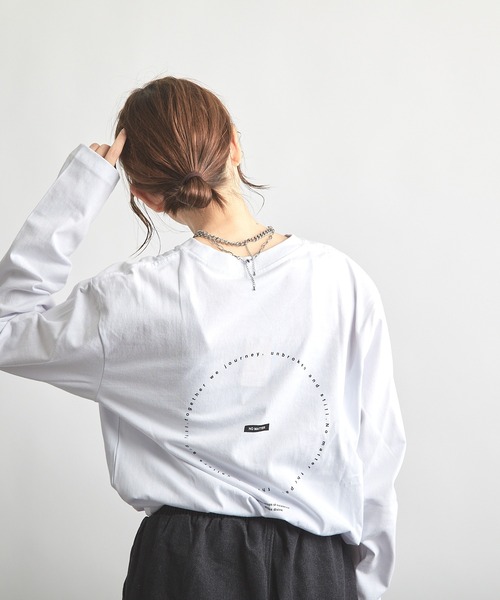 B'day(ビーデイ)の「ヘヴィウェイト天竺 プリント 長袖 クルーネック(Tシャツ/カットソー・レディース・ブラック/サックスブルー/ホワイト・LARGE/MEDIUM)」の11枚目の写真