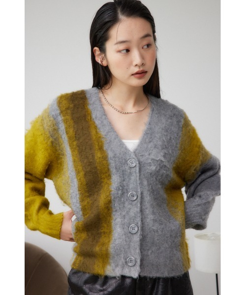 AZUL by moussy（アズールバイマウジー）の「グラデーションシャギーニットカーディガン（カーディガン/ボレロ・レディース・ブラウン系その他/グレー系その他/ブラック系その他・SMALL/MEDIUM）」の16枚目の写真