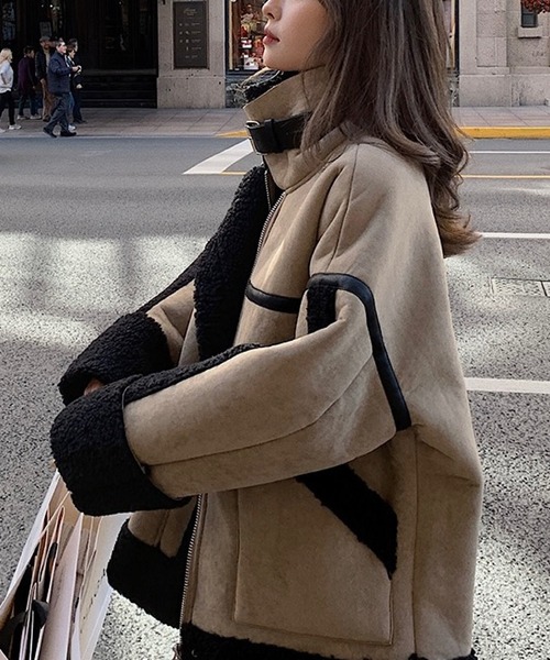 THISIS（ディスイズ）の「配色フェイクムートンボアジャケット（ムートンコート・レディース・ブラウン/ブラック・MEDIUM/LARGE）」の3枚目の写真