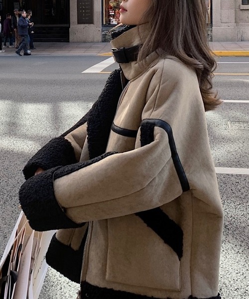 THISIS（ディスイズ）の「配色フェイクムートンボアジャケット（ムートンコート・レディース・ブラウン/ブラック・MEDIUM/LARGE）」の8枚目の写真