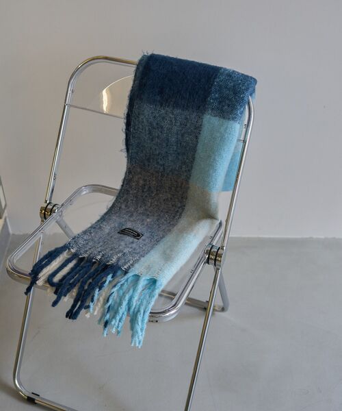 AMERICAN HOLIC(アメリカンホリック)の「シャギーチェックBIGマフラー(マフラー・レディース・グレー/ブルー/イエロー/ピンク・FREE)」の10枚目の写真