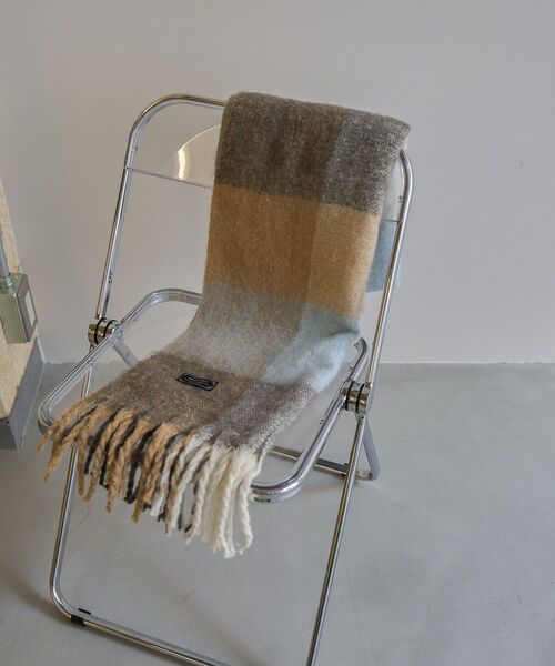 AMERICAN HOLIC(アメリカンホリック)の「シャギーチェックBIGマフラー(マフラー・レディース・グレー/ブルー/イエロー/ピンク・FREE)」の15枚目の写真