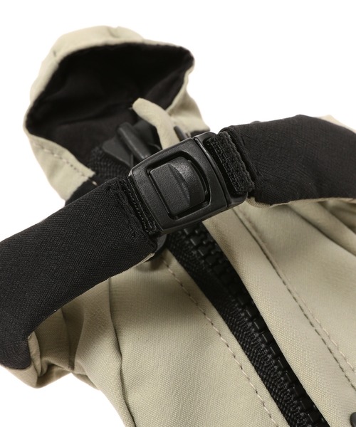 THE NORTH FACE(ザノースフェイス)の「THE NORTH FACE Mini Mountain Jacket NN32452(キーケース/キーアクセサリー・メンズ・グレー/ブラック・FREE)」の5枚目の写真