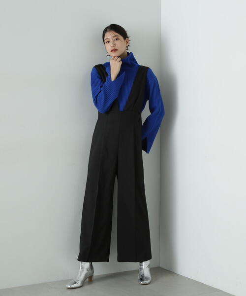 N.（N. Natural Beauty Basic）（エヌエヌナチュラルビューティーベーシック）の「◆Ｖネックサロペット（サロペット/オーバーオール・レディース・チャコールグレー/ブラック・SMALL/MEDIUM）」の6枚目の写真