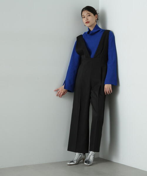 N.（N. Natural Beauty Basic）（エヌエヌナチュラルビューティーベーシック）の「◆Ｖネックサロペット（サロペット/オーバーオール・レディース・チャコールグレー/ブラック・SMALL/MEDIUM）」の7枚目の写真