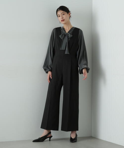 N.（N. Natural Beauty Basic）（エヌエヌナチュラルビューティーベーシック）の「◆Ｖネックサロペット（サロペット/オーバーオール・レディース・チャコールグレー/ブラック・SMALL/MEDIUM）」の8枚目の写真