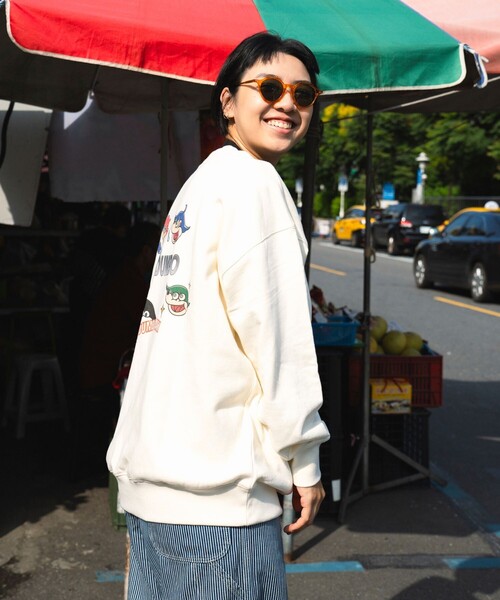 FREAK'S STORE(フリークスストア)の「COFFEE DUMBO/コーヒーダンボ UFO SWEAT/バックプリント クルーネック スウェット(スウェット・メンズ・ブラック/ホワイト・MEDIUM/LARGE/X-LARGE)」の13枚目の写真