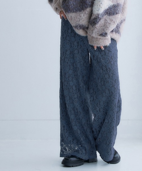 Soiunique（スワユニーク）の「裏フリース総レース柄ワイドパンツ ［Soiunique］（その他パンツ・レディース・ブルー系/ブラック系・LL/L/M）」の2枚目の写真