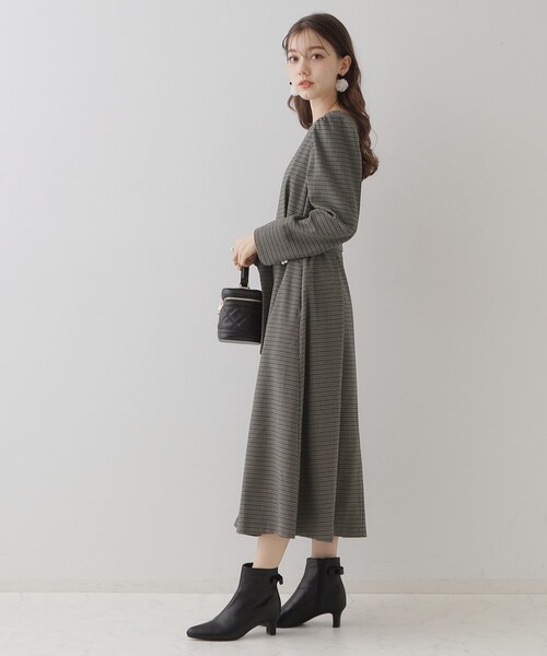couture brooch(クチュールブローチ)の「◆【レディを高める】千鳥チェック柄令嬢ワンピース(ワンピース・レディース・ブルー系その他3/ブラウン系その他2・38/40/36/42)」の4枚目の写真