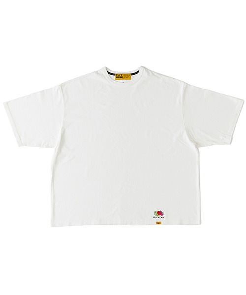 FAT（エフエイティー）の「FRUITMENTee（Tシャツ/カットソー・メンズ・チャコールグレー/ターコイズブルー/ホワイト/イエロー・TITCH(M)/SKINNY(L)/FAT(XL)/JUMBO(XXL)）」の2枚目の写真