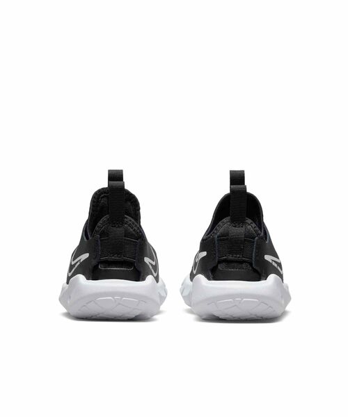 NIKE(ナイキ)の「ナイキ フレックス ランナー 2 ベビーシューズ / Nike Flex Runner 2 Baby/Toddler Shoes DJ6039-002 Black(スニーカー・キッズ・ブラック・8/9/10/11/12/13/14/15 /16)」の6枚目の写真