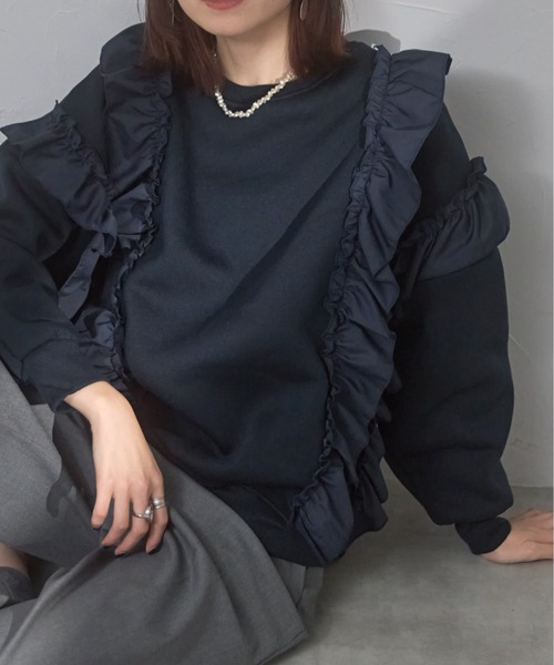 each（イーチ）の「フリル付裏起毛スウェット（スウェット・レディース・グレー/ネイビー/ブラック・FREE）」の3枚目の写真