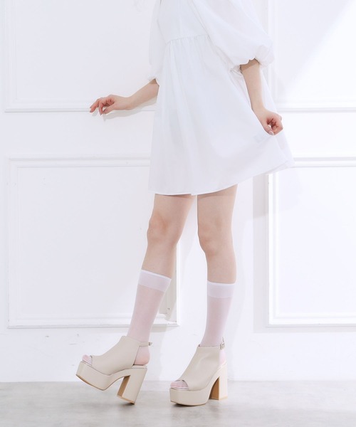 ESPERANZA（エスペランサ）の「【ラク盛り／サンダル】リピーター続出／脚長美脚　厚底ストラップサンダル（サンダル・レディース・アイボリー/ブラック系8/グレー系4/アイボリー系8/ブラック・LL/S/M/L）」の13枚目の写真