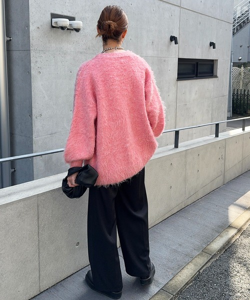 meilmada（メイルマダ）の「モヘアライクVネックカーディガン（カーディガン/ボレロ・レディース・グリーン/ピンク/グレイッシュベージュ・FREE）」の7枚目の写真