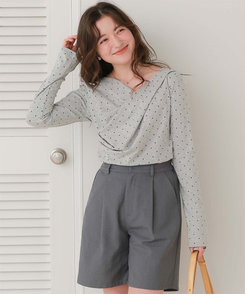 titivate（ティティベイト）の「オフショルダーロングスリーブTシャツ（Tシャツ/カットソー・レディース・オフホワイト/ブラック/杢グレー/オレンジ/ベージュ/ネイビー/オリーブ/ドット/グレー系その他・L/M/S）」の5枚目の写真