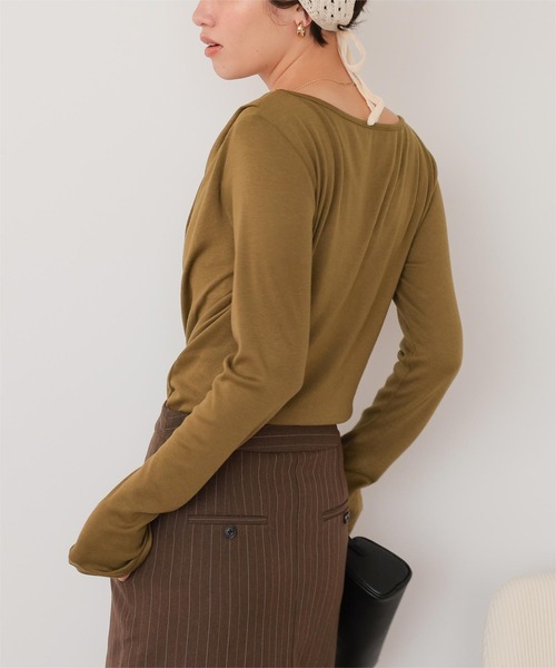 titivate（ティティベイト）の「オフショルダーロングスリーブTシャツ（Tシャツ/カットソー・レディース・オフホワイト/ブラック/杢グレー/オレンジ/ベージュ/ネイビー/オリーブ/ドット/グレー系その他・L/M/S）」の18枚目の写真