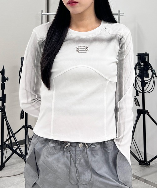 Figments(フィグメンツ)の「フェード加工メタルパッチプルオーバー(Tシャツ/カットソー・レディース・ブラック/ホワイト・FREE)」の1枚目の写真