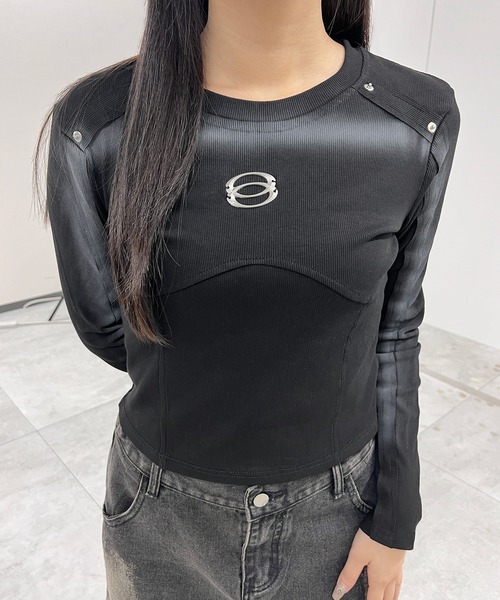 Figments(フィグメンツ)の「フェード加工メタルパッチプルオーバー(Tシャツ/カットソー・レディース・ブラック/ホワイト・FREE)」の5枚目の写真