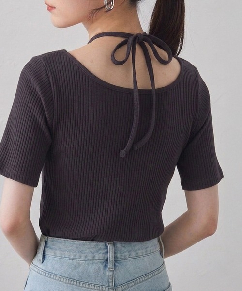 RANAN（ラナン）の「バックリボンホルターネックリブトップス（Tシャツ/カットソー・レディース・ブラック/アイボリー/ブルー/ホワイト×ブラック/ブラウン/チャコール・LL/L/M）」の4枚目の写真
