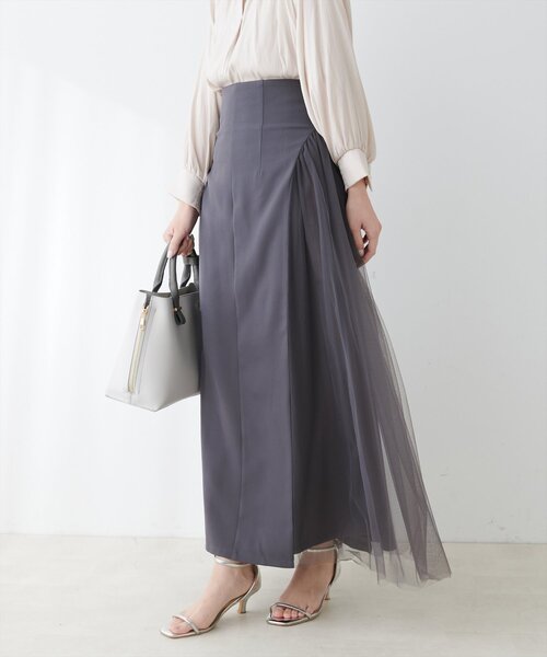 natural couture(ナチュラルクチュール)の「チュールコンビスカート(スカート・レディース・ブラック/グレイッシュベージュ/チャコールグレー・FREE)」の4枚目の写真