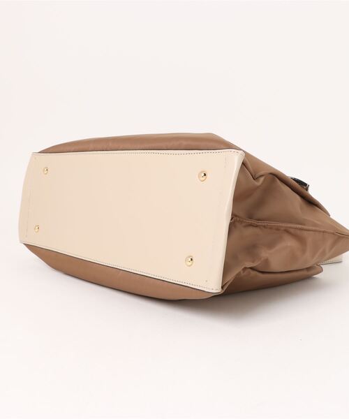 NICOLE white（ニコルホワイト）の「2ＷＡＹトートバッグ大（トートバッグ・レディース・グレー/モカ・FREE）」の4枚目の写真