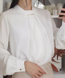 チャーム付きボウタイブラウス