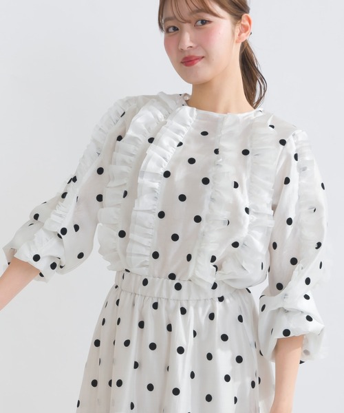 PICCIN PERLA(ピッチンペルラ)の「【セットアップ可能】シアードットフリルブラウス(シャツ/ブラウス・レディース・オフホワイト/ブラック・M)」の3枚目の写真
