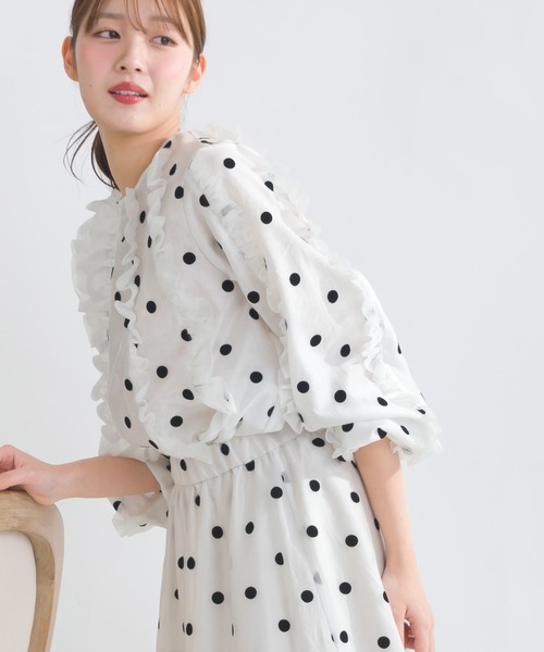 PICCIN PERLA(ピッチンペルラ)の「【セットアップ可能】シアードットフリルブラウス(シャツ/ブラウス・レディース・オフホワイト/ブラック・M)」の6枚目の写真