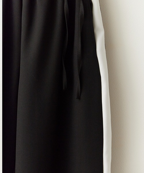 ROOPTOKYO（ループトウキョウ）の「サイドラインスウェットパンツ（スウェットパンツ・レディース・グレー/ブラック/ベージュ・FREE）」の10枚目の写真