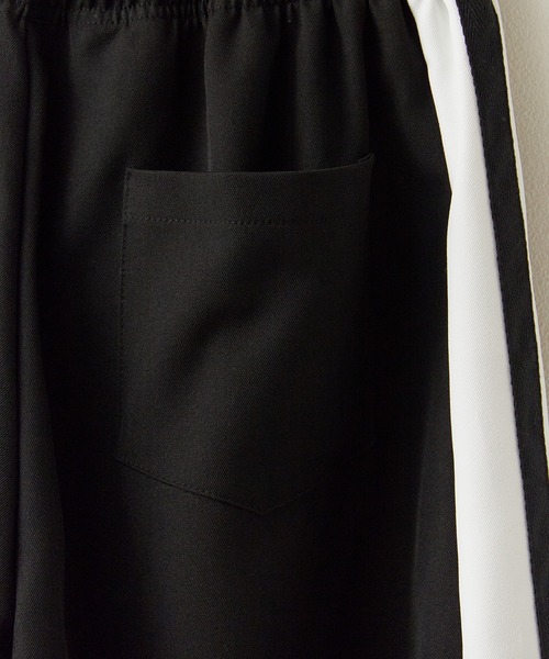 ROOPTOKYO（ループトウキョウ）の「サイドラインスウェットパンツ（スウェットパンツ・レディース・グレー/ブラック/ベージュ・FREE）」の6枚目の写真