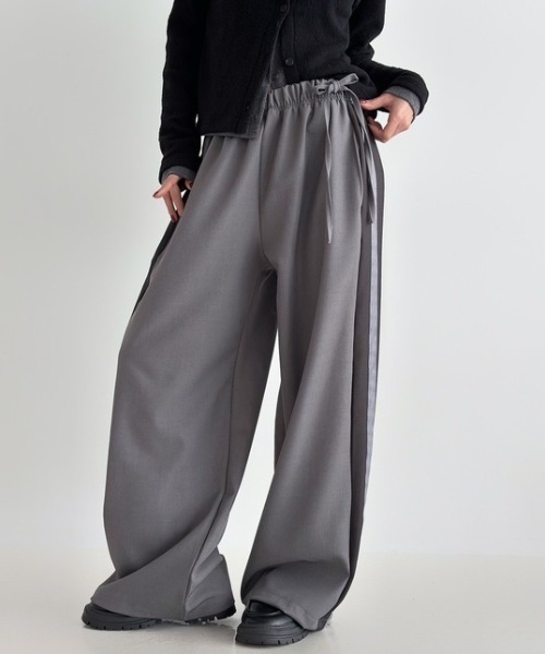 ROOPTOKYO（ループトウキョウ）の「サイドラインスウェットパンツ（スウェットパンツ・レディース・グレー/ブラック/ベージュ・FREE）」の20枚目の写真