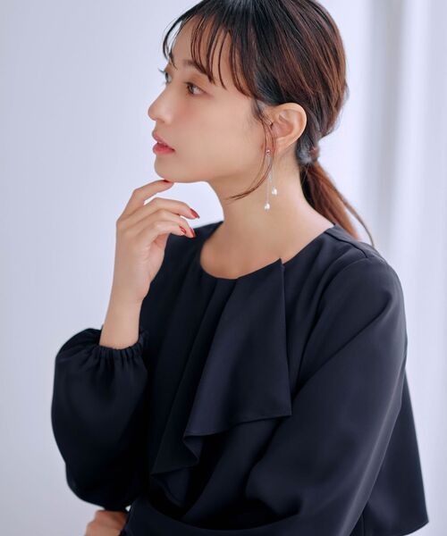 COHINA(コヒナ)の「ロングチェーンパールピアス 【低身長・小柄女性】(ピアス(両耳用)・レディース・グレー/イエロー・ONE SIZE)」の15枚目の写真