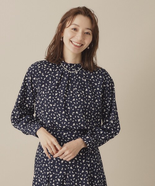 ITS'DEMO（イッツデモ）の「【手洗い可／セットアップ可】ハートプリントブラウス（シャツ/ブラウス・レディース・ブラック系/ネイビー系/ホワイト系3・00）」の3枚目の写真