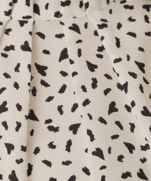 ITS'DEMO（イッツデモ）の「【手洗い可／セットアップ可】ハートプリントブラウス（シャツ/ブラウス・レディース・ブラック系/ネイビー系/ホワイト系3・00）」の10枚目の写真