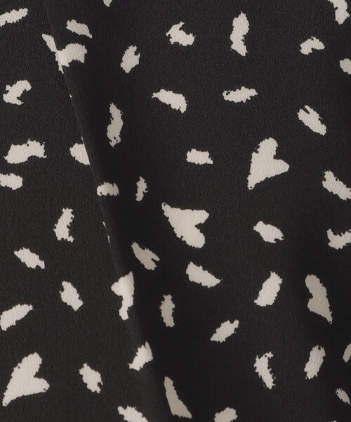 ITS'DEMO（イッツデモ）の「【手洗い可／セットアップ可】ハートプリントブラウス（シャツ/ブラウス・レディース・ブラック系/ネイビー系/ホワイト系3・00）」の14枚目の写真