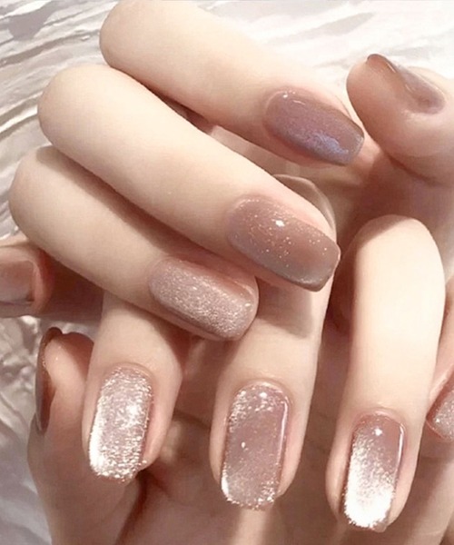 Lace Ladies（レースレディース）の「選べる2タイプ ラメ レイヤード ネイルチップ セット（ネイルシール/ネイルチップ・レディース・ベージュ系1/ベージュ系2・FREE）」の2枚目の写真