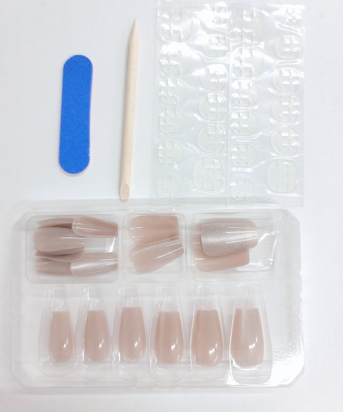 Lace Ladies（レースレディース）の「選べる2タイプ ラメ レイヤード ネイルチップ セット（ネイルシール/ネイルチップ・レディース・ベージュ系1/ベージュ系2・FREE）」の10枚目の写真