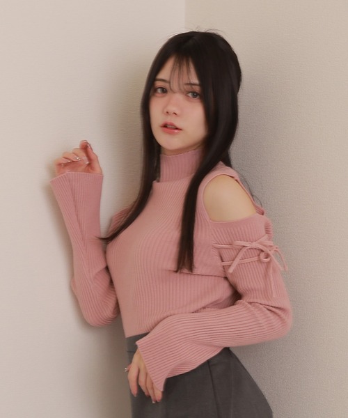M DOLLY（エムドリー）の「open shoulder high neck knit tops/オープンショルダーハイネックニットトップス（ニット/セーター・レディース・ブラック/アイボリー/グレー/ブルー/ピンク・FREE）」の5枚目の写真