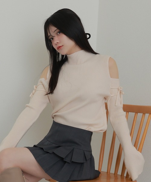 M DOLLY（エムドリー）の「open shoulder high neck knit tops/オープンショルダーハイネックニットトップス（ニット/セーター・レディース・ブラック/アイボリー/グレー/ブルー/ピンク・FREE）」の7枚目の写真