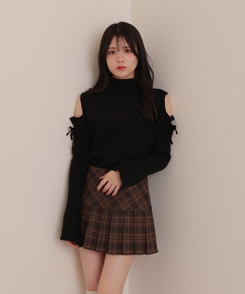 M DOLLY（エムドリー）の「open shoulder high neck knit tops/オープンショルダーハイネックニットトップス（ニット/セーター・レディース・ブラック/アイボリー/グレー/ブルー/ピンク・FREE）」の12枚目の写真
