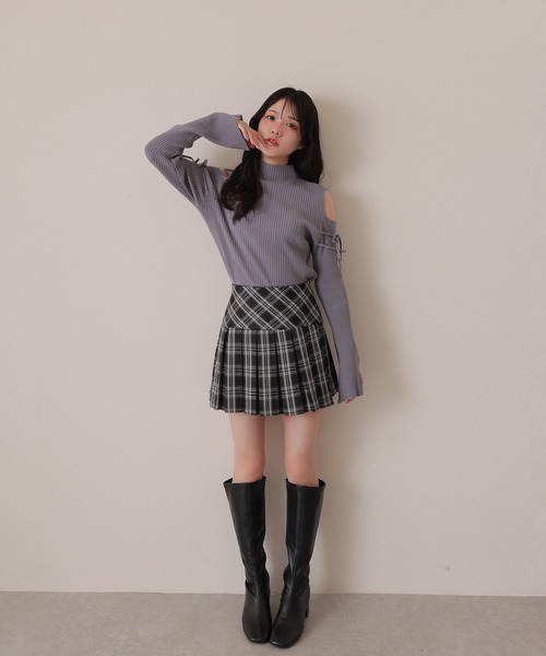 M DOLLY（エムドリー）の「open shoulder high neck knit tops/オープンショルダーハイネックニットトップス（ニット/セーター・レディース・ブラック/アイボリー/グレー/ブルー/ピンク・FREE）」の21枚目の写真