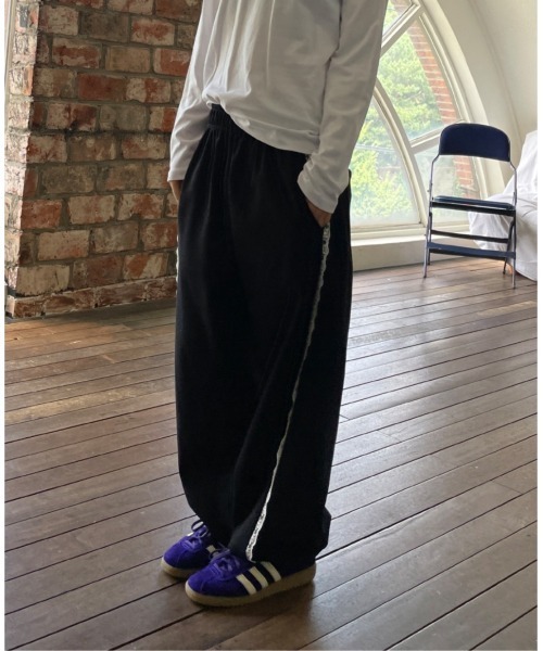 LYEON（リヨン）の「サイドレーススウェットパンツ/トラックパンツ（スウェットパンツ・レディース・ピンク/ブラック/グレー・FREE）」の8枚目の写真