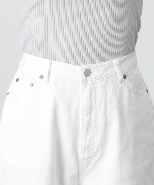 COLONY 2139（コロニートゥーワンスリーナイン）の「5ポケットツイルワイドパンツ（デニムパンツ・レディース・ホワイト・SMALL/MEDIUM）」の13枚目の写真