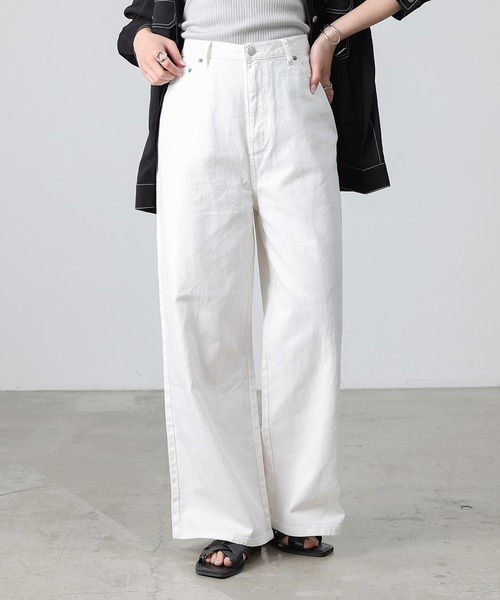 COLONY 2139（コロニートゥーワンスリーナイン）の「5ポケットツイルワイドパンツ（デニムパンツ・レディース・ホワイト・SMALL/MEDIUM）」の2枚目の写真