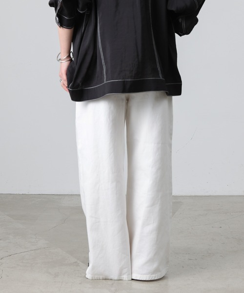 COLONY 2139（コロニートゥーワンスリーナイン）の「5ポケットツイルワイドパンツ（デニムパンツ・レディース・ホワイト・SMALL/MEDIUM）」の4枚目の写真